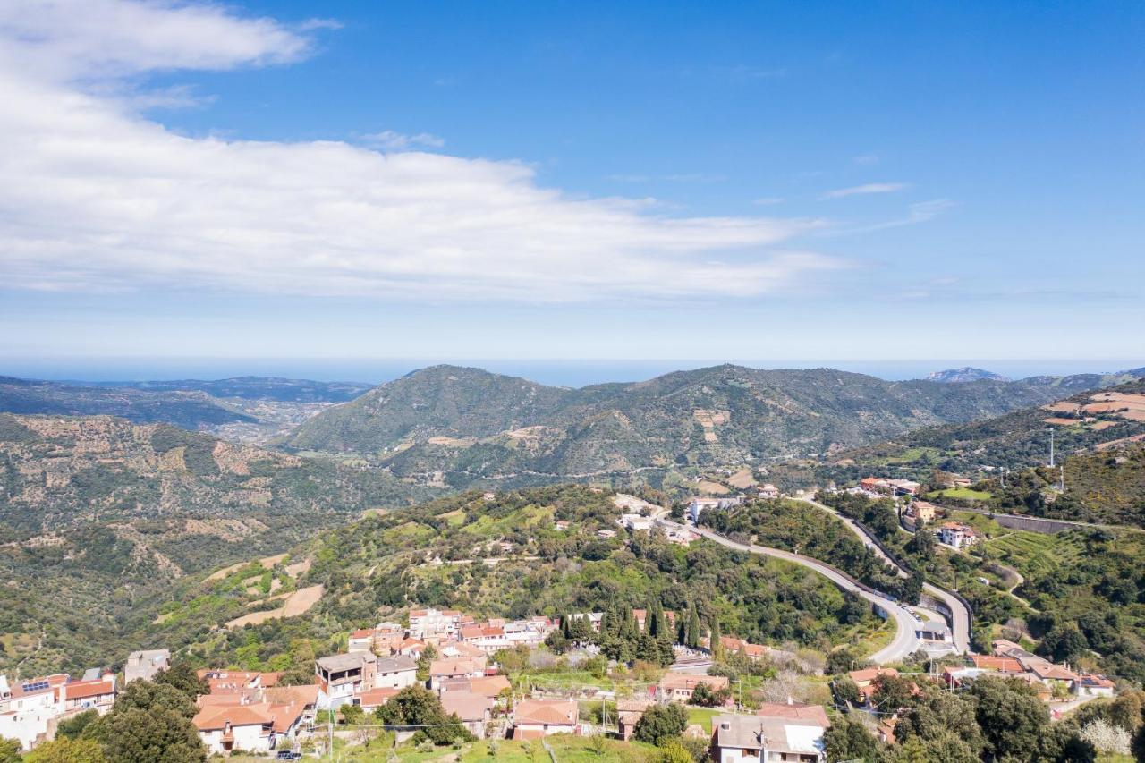 Casa Jerzu S'Essia De Su Santu Villa Exterior foto