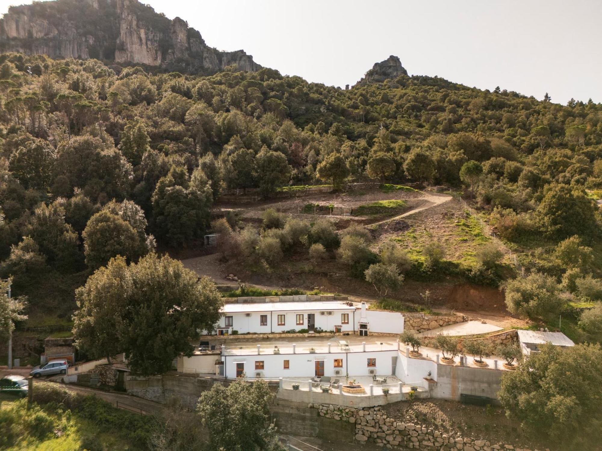 Casa Jerzu S'Essia De Su Santu Villa Exterior foto